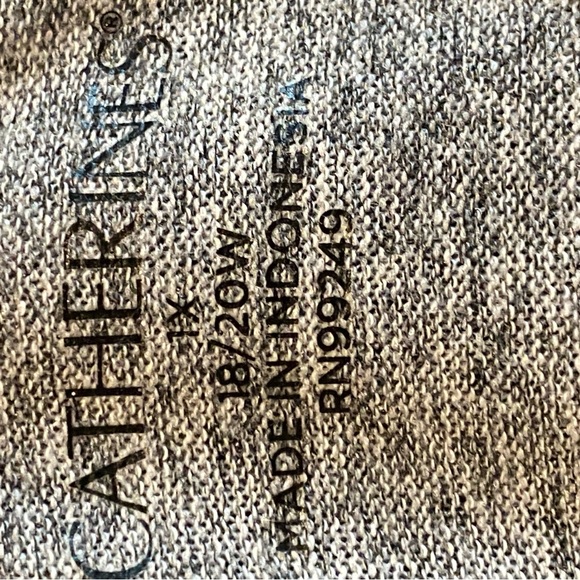 Catherine’s Embellished Tunic Top 1X Gray 3/4 Sleeve Asymmetrical Hem Plus Size - Picture 4 of 7